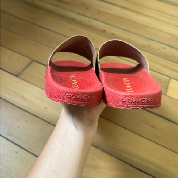 Coach Uli Sport Slide In Signature Canvas With Wild Strawberry Print - Picture 2 of 4
